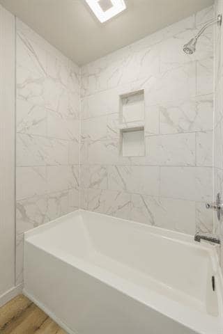 Building Photo - 2140 Glenwood Dr