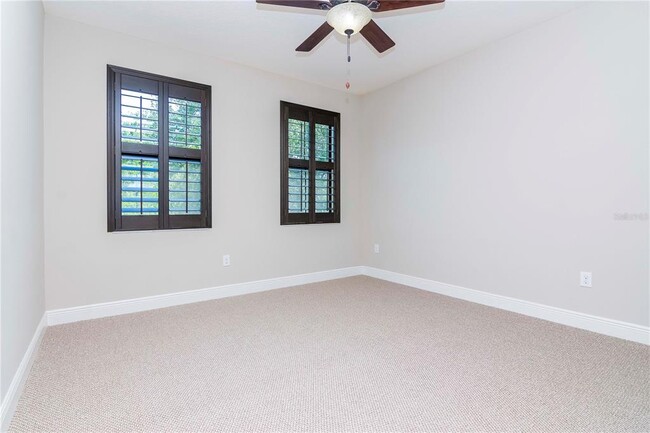 Building Photo - 4417 W Kensington Ave