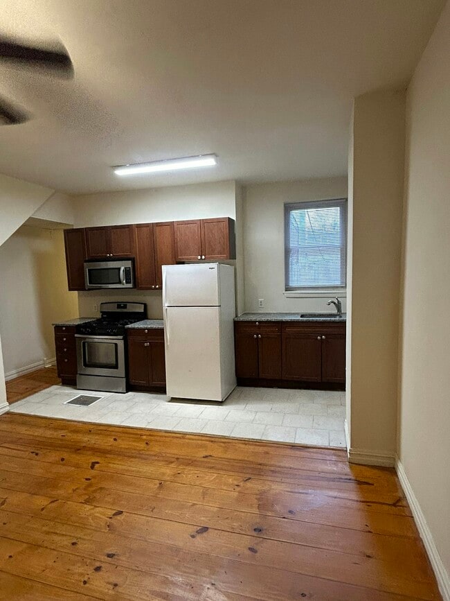 Building Photo - 2538 Amber St