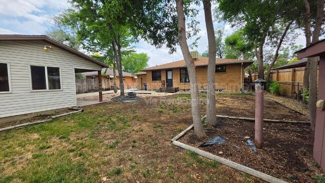 Building Photo - 270 Beryl Way