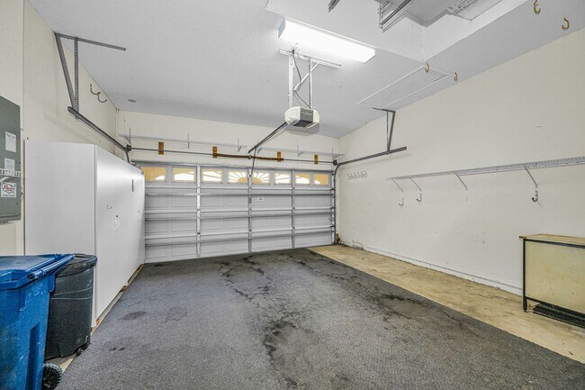 Building Photo - 2644 Tottenham Dr