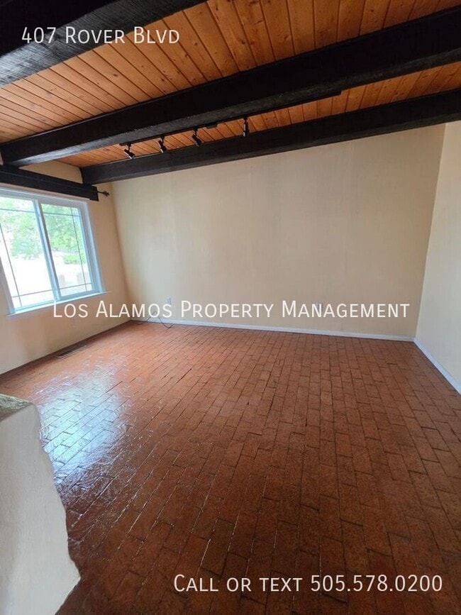 Building Photo - 407 Rover Blvd