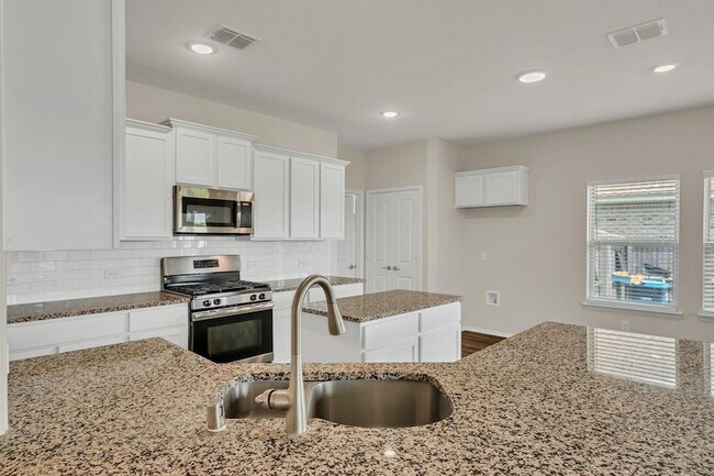 Building Photo - 9028 Zubia Ln
