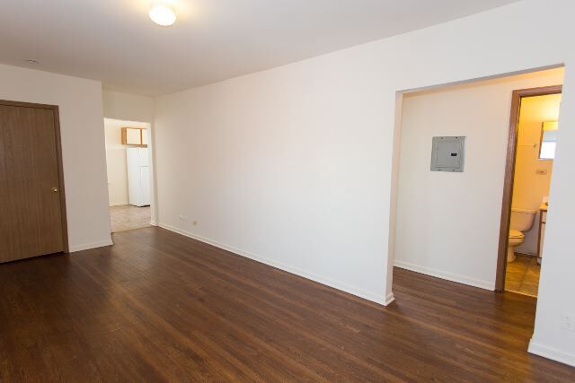 Building Photo - 5742 N Winthrop Ave