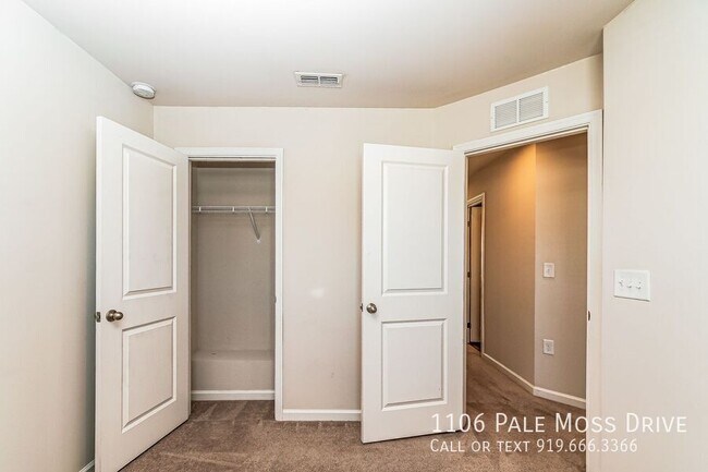 Building Photo - 1106 Pale Moss Dr