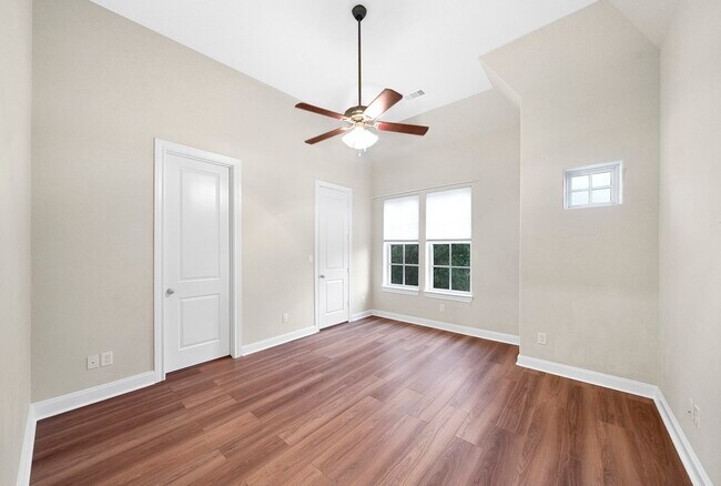 Building Photo - 5731 Kiam St