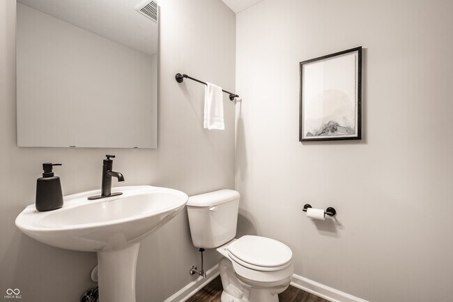 Building Photo - 17491 Fetzer Ct