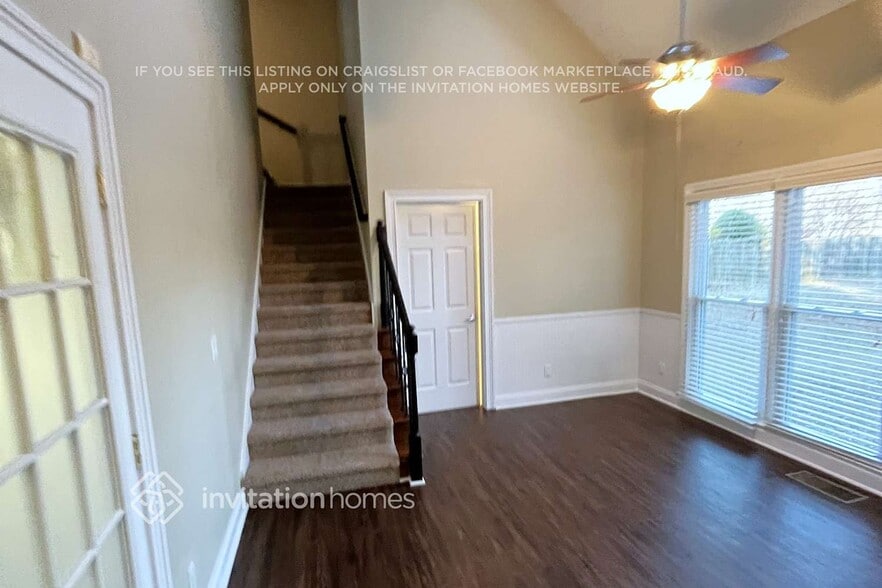 Building Photo - 435 Clubfield Dr