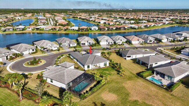 Building Photo - 11460 SW Pietra Wy