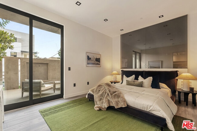 Building Photo - 1021 N Ogden Dr