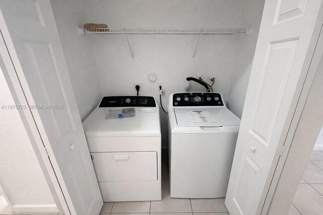 Building Photo - 4134 SW 158th Ave