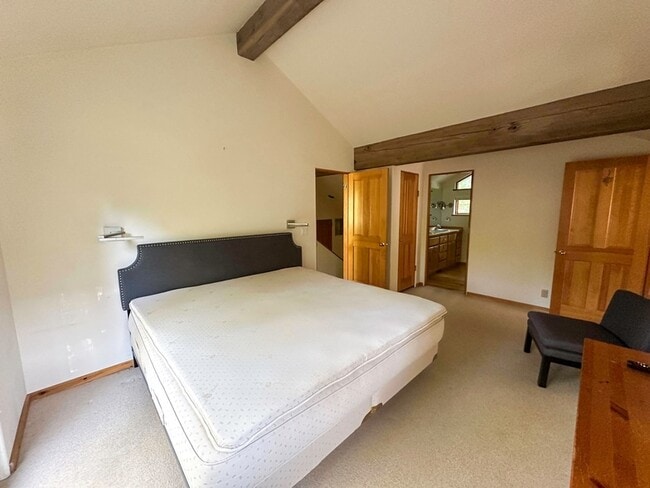 Building Photo - 233 Timberline Rd