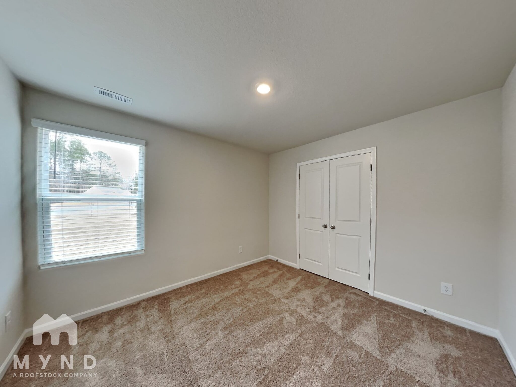 Building Photo - 145 Everglade Wy