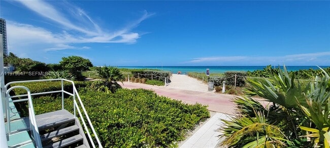 Building Photo - 6917 Collins Ave