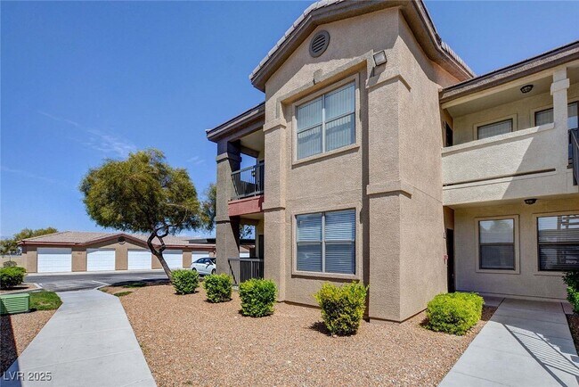 Building Photo - 8000 W Badura Ave