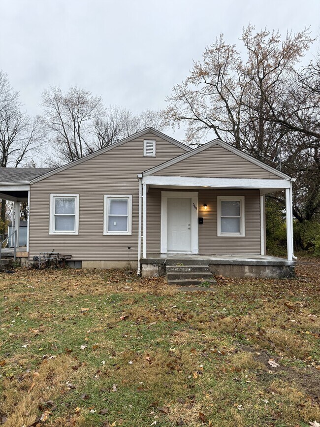 Primary Photo - 3446 N Parker Ave