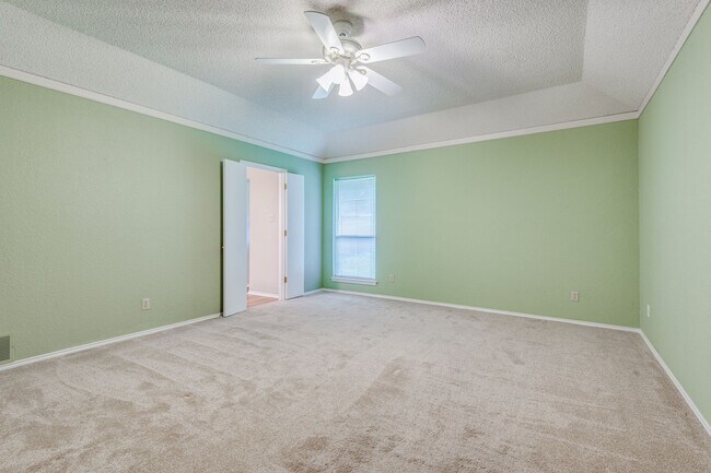 Building Photo - 3 Bed/2bath House next to Lake Arlington!