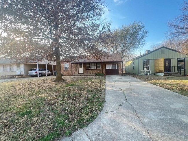 Building Photo - 1817 Breckenridge Dr