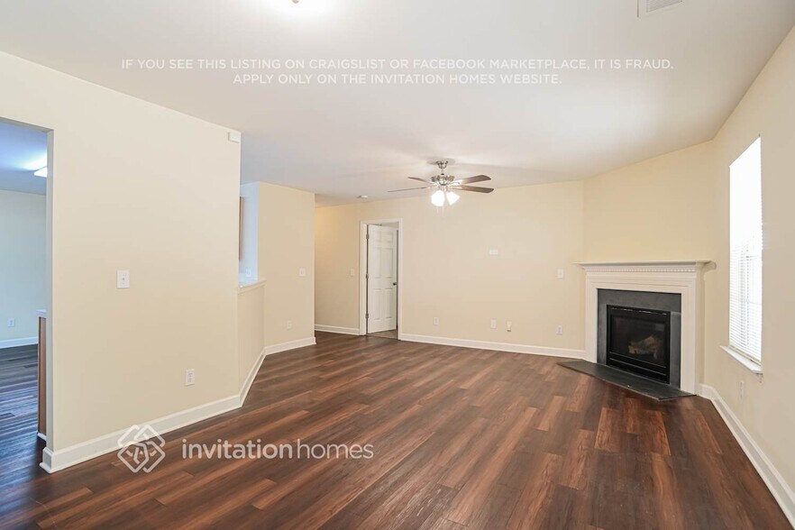 Building Photo - 305 Peachtree Rd