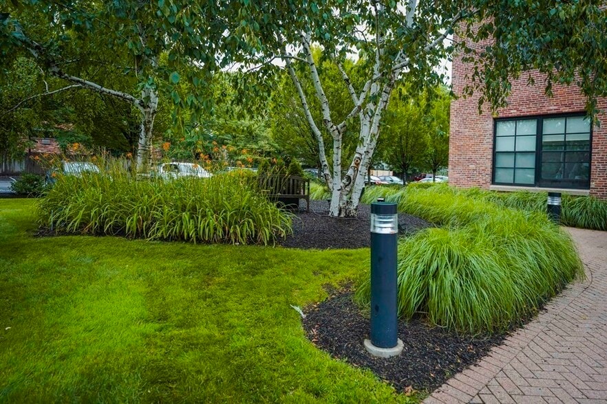 Building Photo - 1 Aberdeen Way