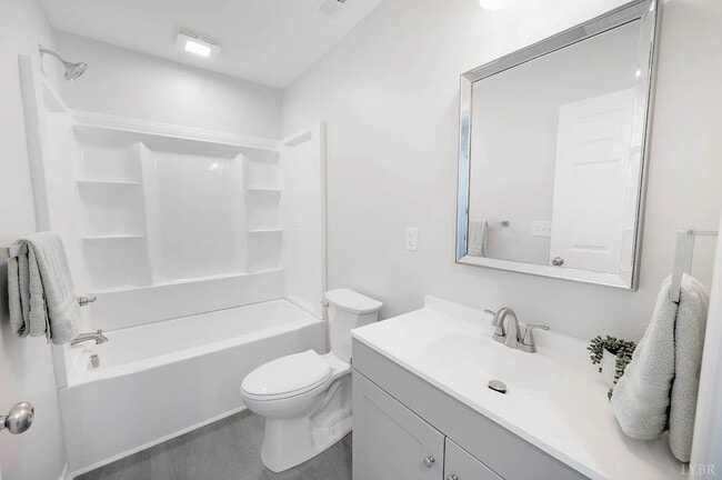 Building Photo - 2410 Poplar St