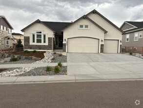 Building Photo - STUNNING HOME IN FLYING HORSE! CLOSE TO PO...