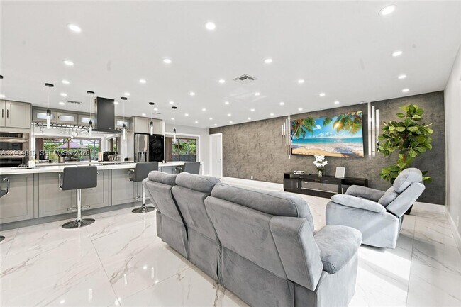 Building Photo - 821 Ramblewood Dr