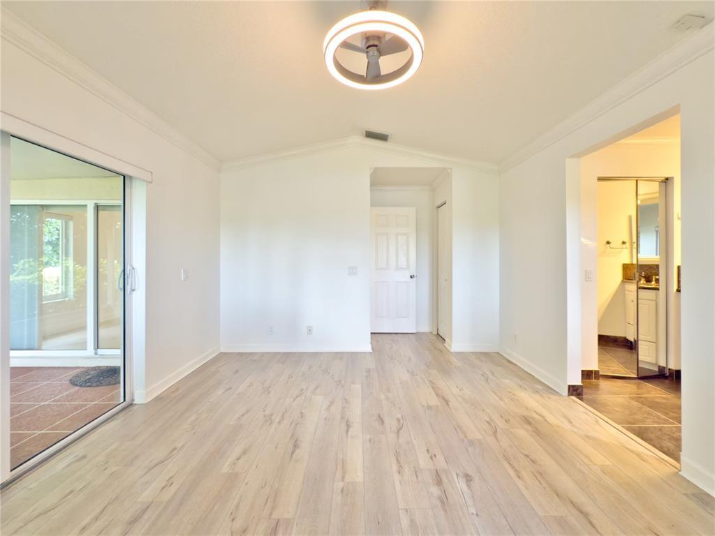 Building Photo - 1583 Presidio Dr