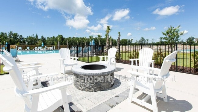 Building Photo - 1015 Course Ln