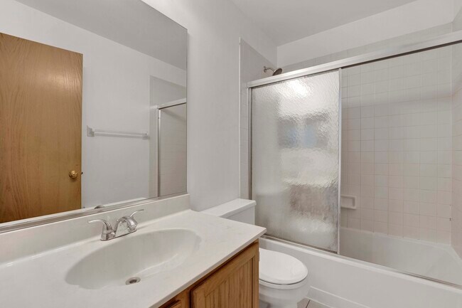 Building Photo - 2164 Seaver Ln