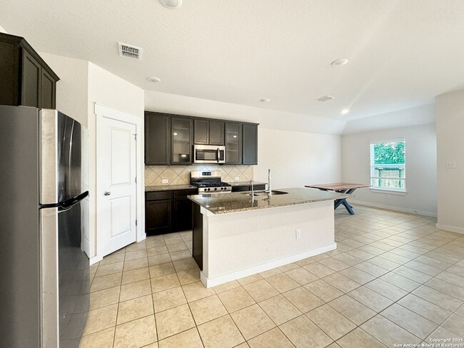 Building Photo - 4351 W Vasquez Cir
