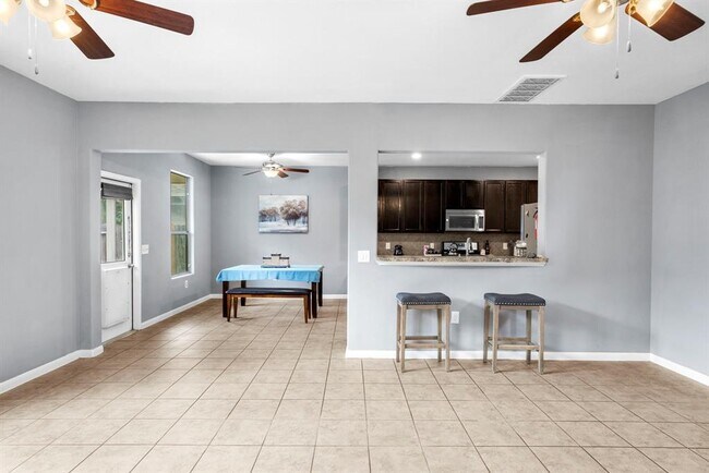 Building Photo - 16427 Misty Paloma Dr