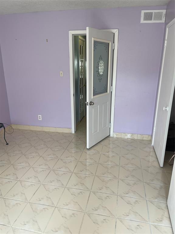 Building Photo - 1405 Shadowdale Dr