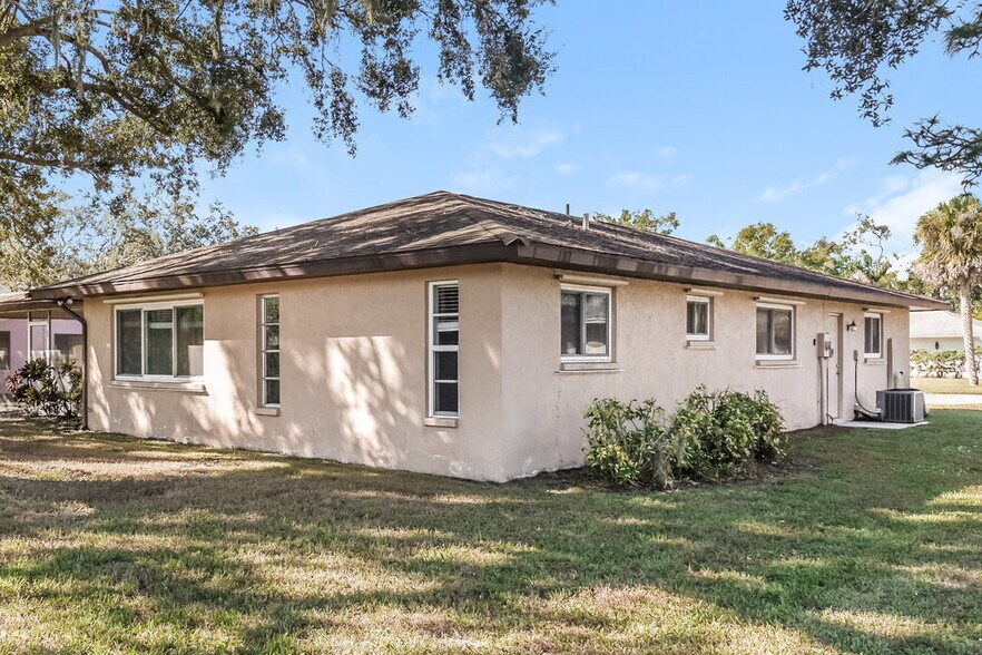 Building Photo - 4248 Dryden Cir