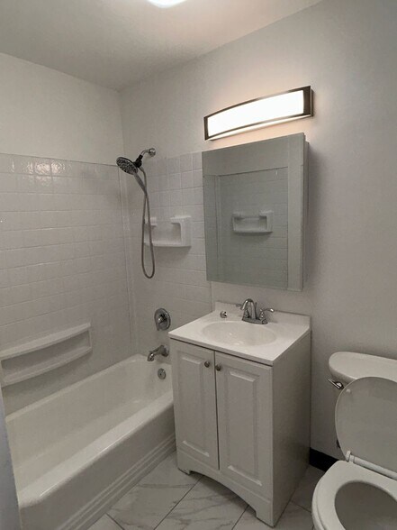 Building Photo - 4800 S Chicago Beach Dr
