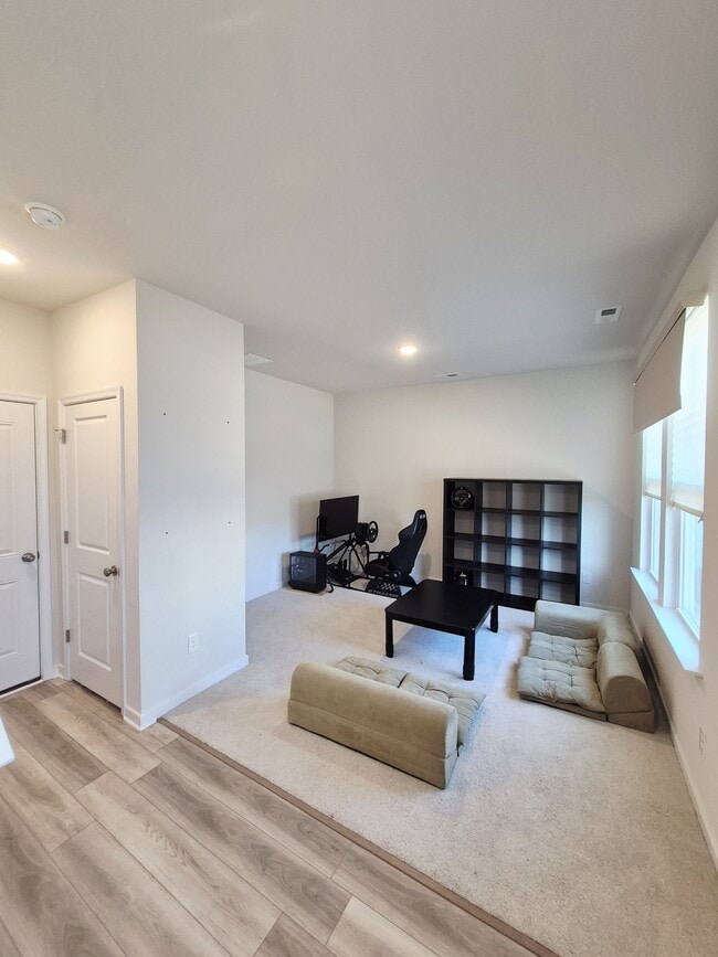 Building Photo - 4012 Pk Trl Dr