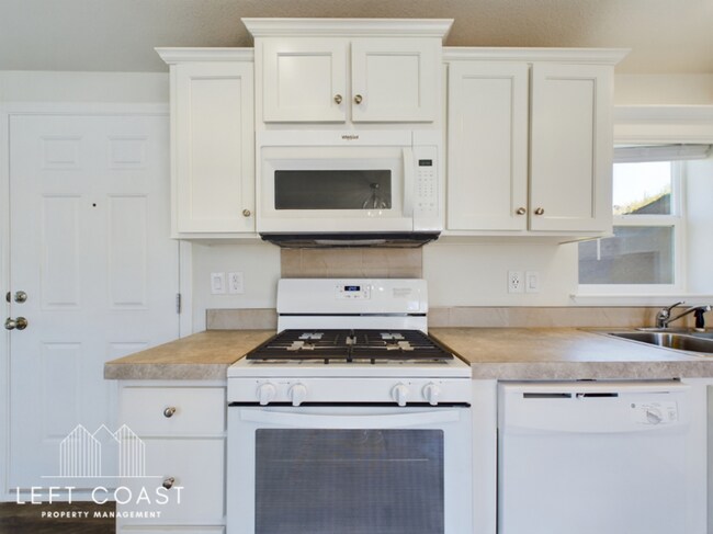 Building Photo - 2368 Salmon River Hwy