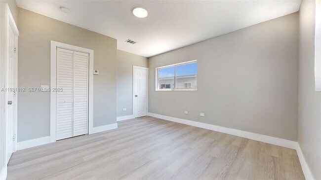 Building Photo - 74 W 15th St