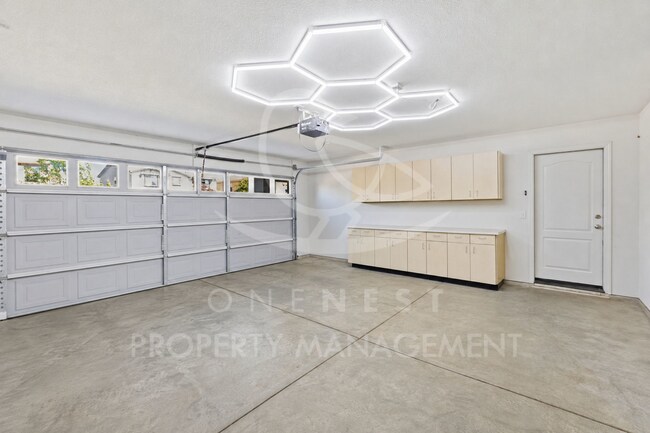 Building Photo - 2708 Woodfield Way
