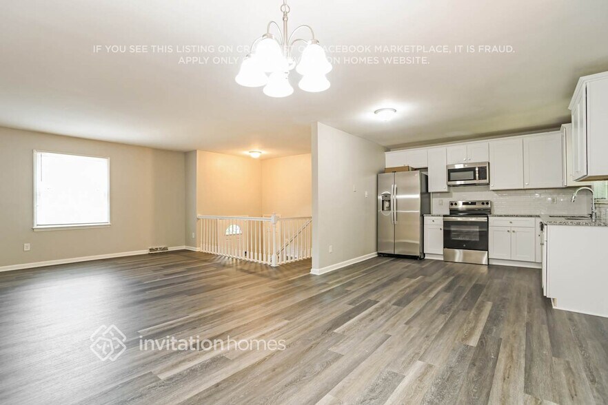 Building Photo - 8100 Sidras Ct