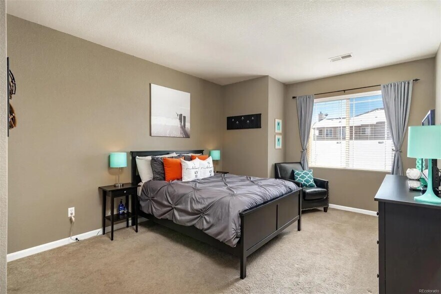 Building Photo - 8412 S Holland Ct