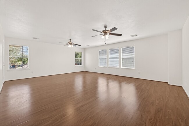 Building Photo - 3807 Brook Garden Ln