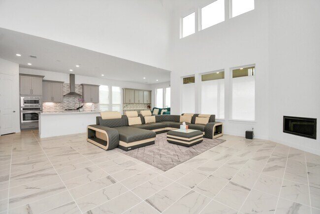 Building Photo - 21302 Rose Loch Ln