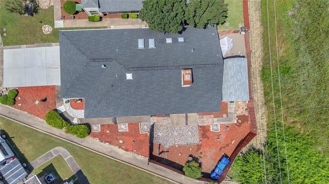 Building Photo - 2135 Rose Cliff Ln