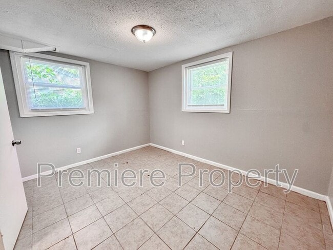 Building Photo - 7725 E 51st St