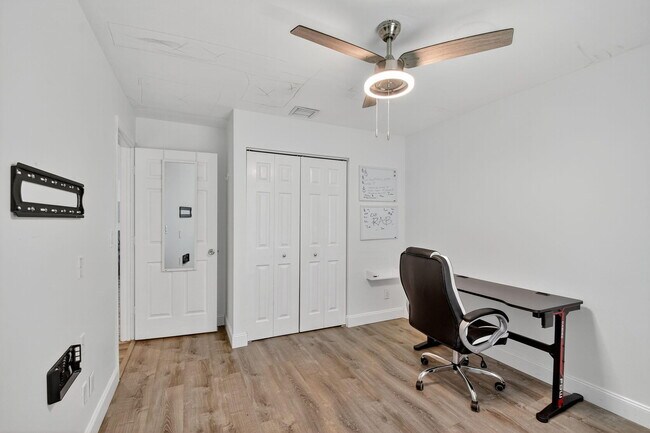 Building Photo - 1891 Oak Berry Cir