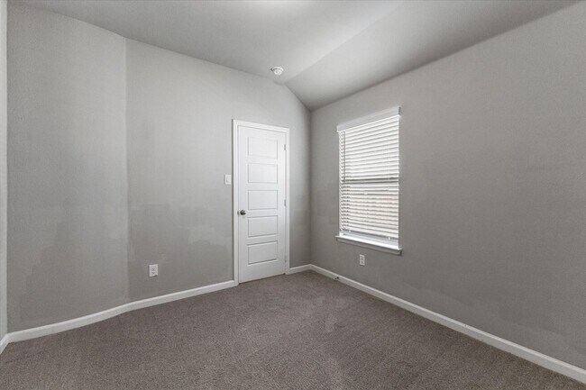 Building Photo - 2412 Bathwick Ln