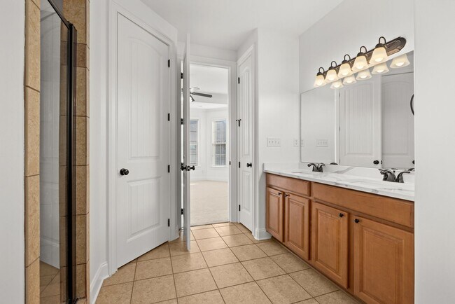 Building Photo - Completely Renovated 4bd/2ba in Olive Branch