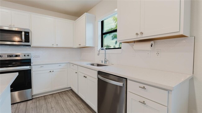 Building Photo - 3001 Hibiscus Ave