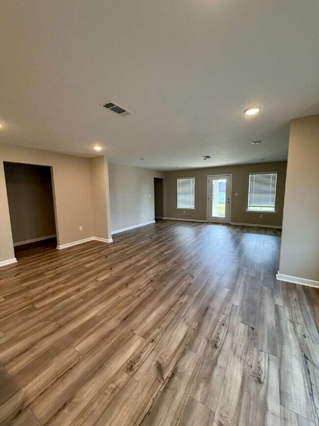 Building Photo - Available now FOR RENT in Rehobeth, AL!!